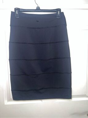 Lululemon Athletica Womens Black High Waisted Ribbed Yoga Pencil Over Skirt Sz 8